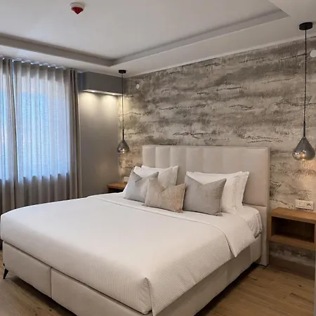 Lory Hotel 4*