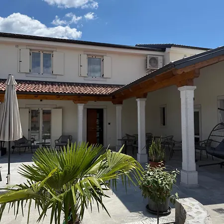 Lory Hotel 4*